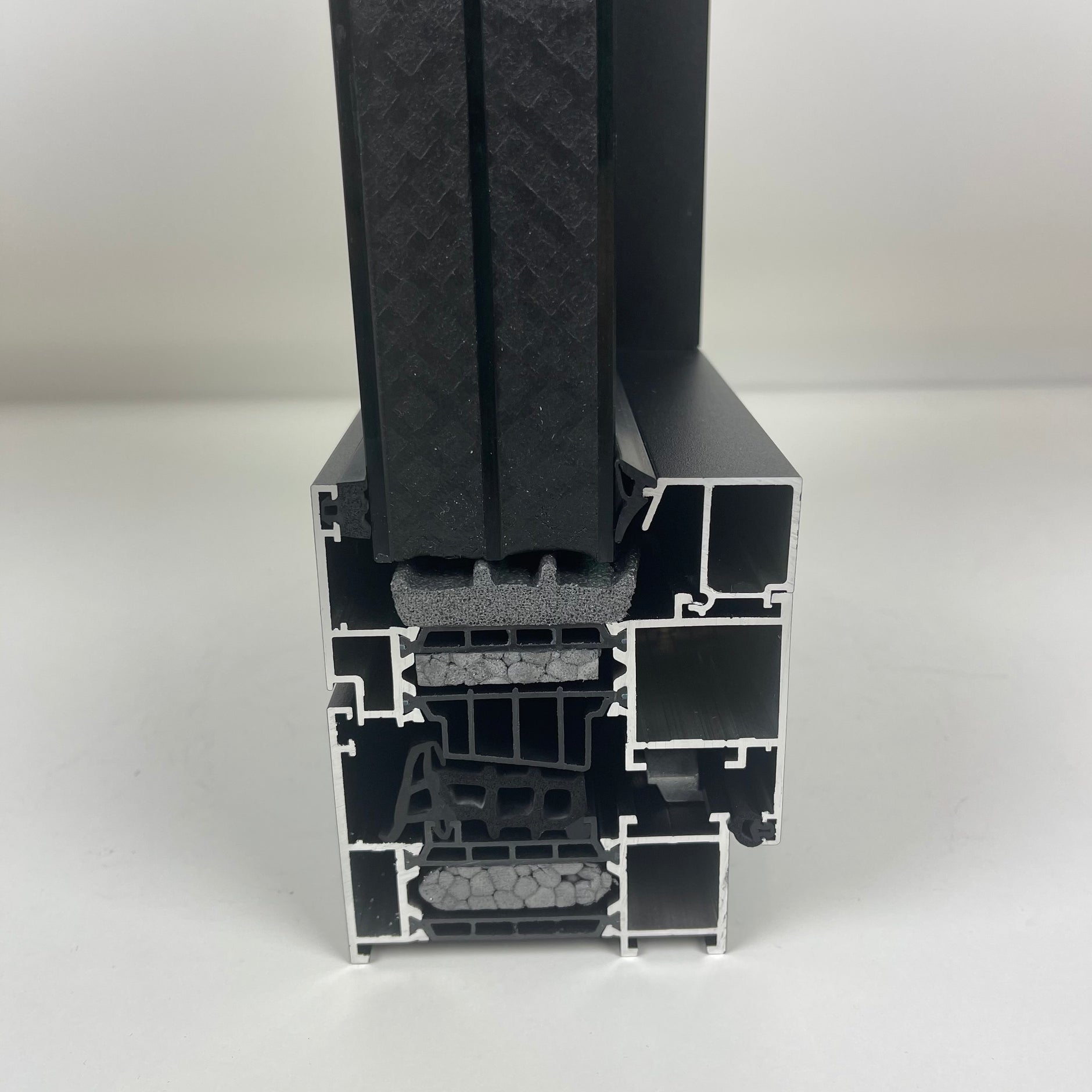 Set of 2 window corner samples Aluprof MB 86N Alu & Salamander Bluevolution 82 PVC