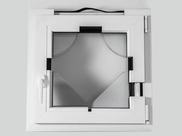 Front/interior view of Gealan 9000 Educational window sample. It has variates of glass and spacer bars. Also you can see the inside of the frame.