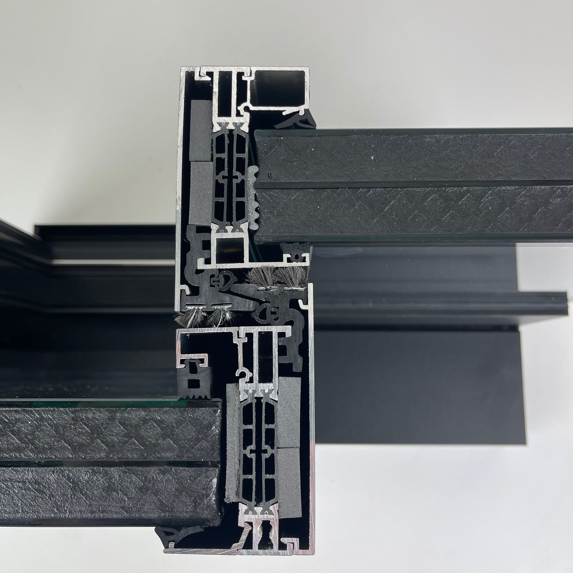 Aluprof MB-77HS Aluminium Sliding Door System - Corner Sample